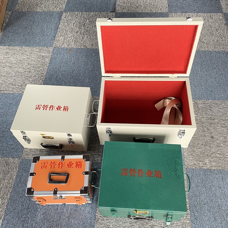 大东爆破工程作业箱如何选择？玻璃钢与传统材质的全面对比